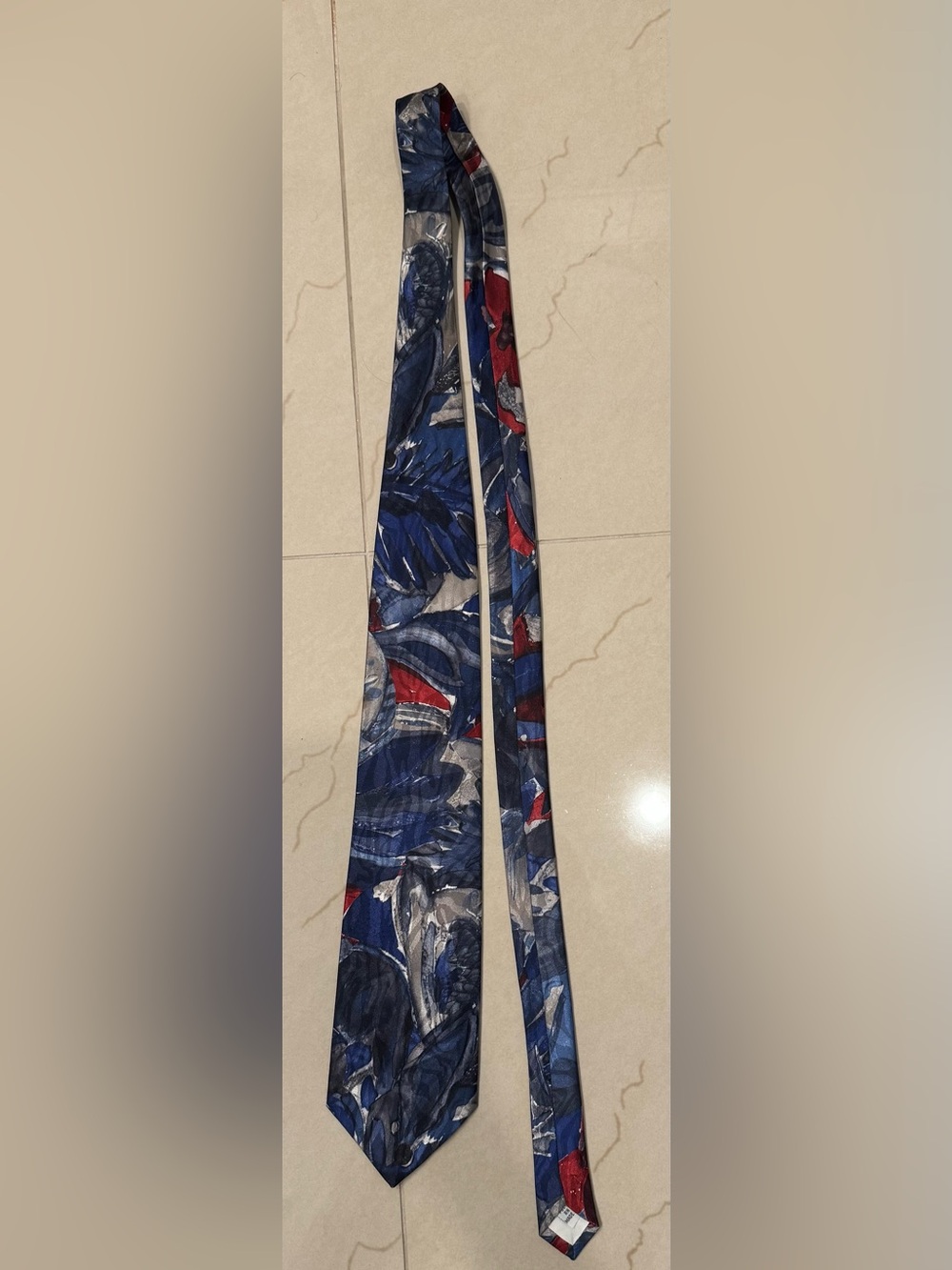 Vintage Caco Men’s necktie made in the USA Abstract red, blue, gray/cream